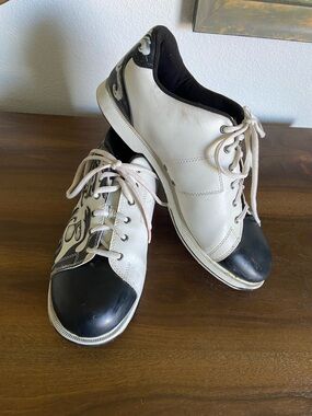 Brunswick Safari Men’s 11.5 Black/White Lion Slide-Rite Sole Bowling Shoes